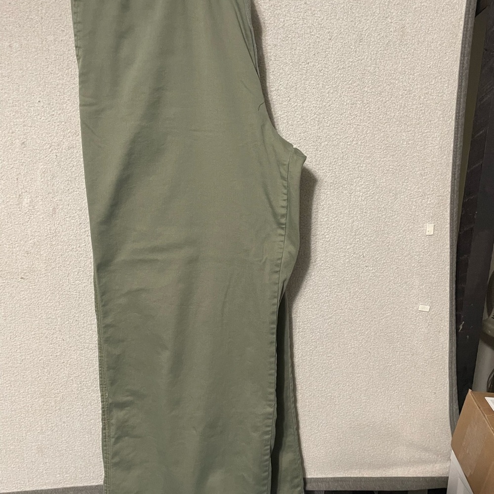 Maurices Men's Sage Green Chinos